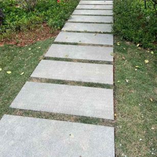 淄博 芝麻黑小区踏步、汀步石铺装效果