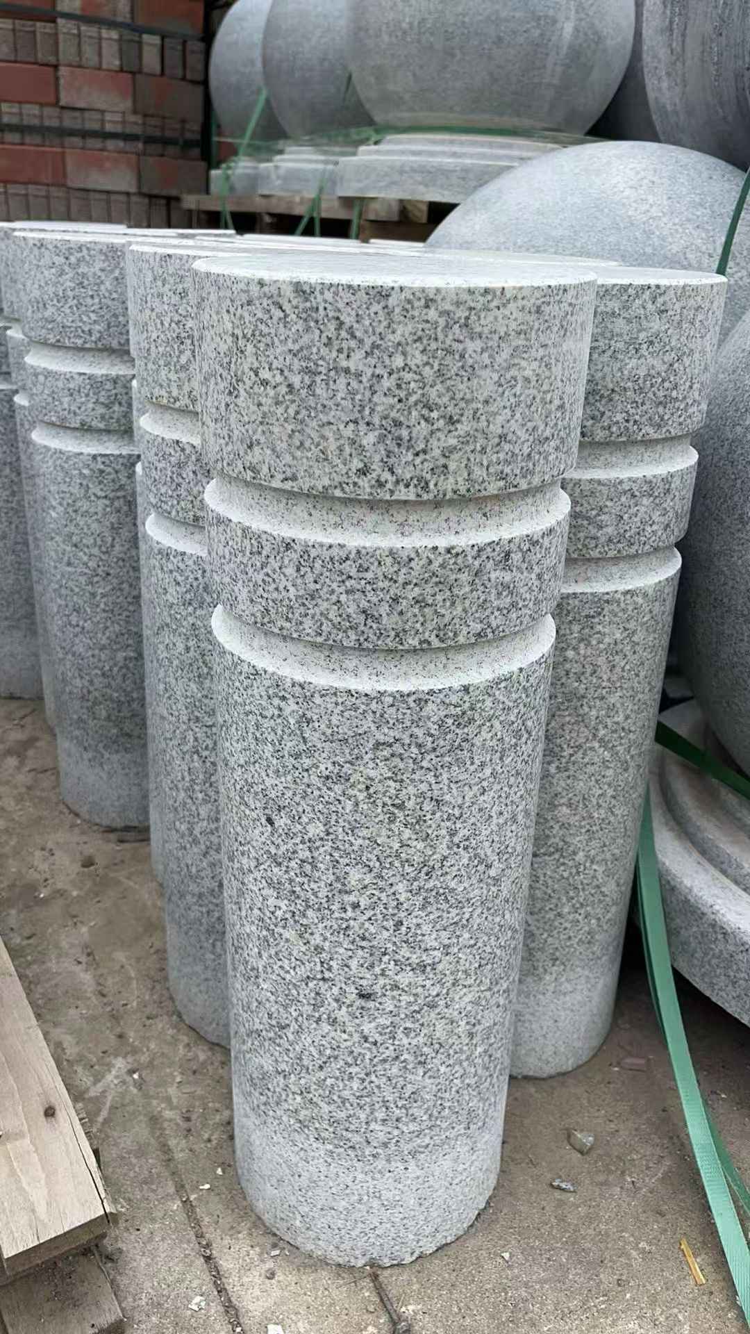 淄博 芝麻白花岗岩挡车柱、隔离柱多少钱