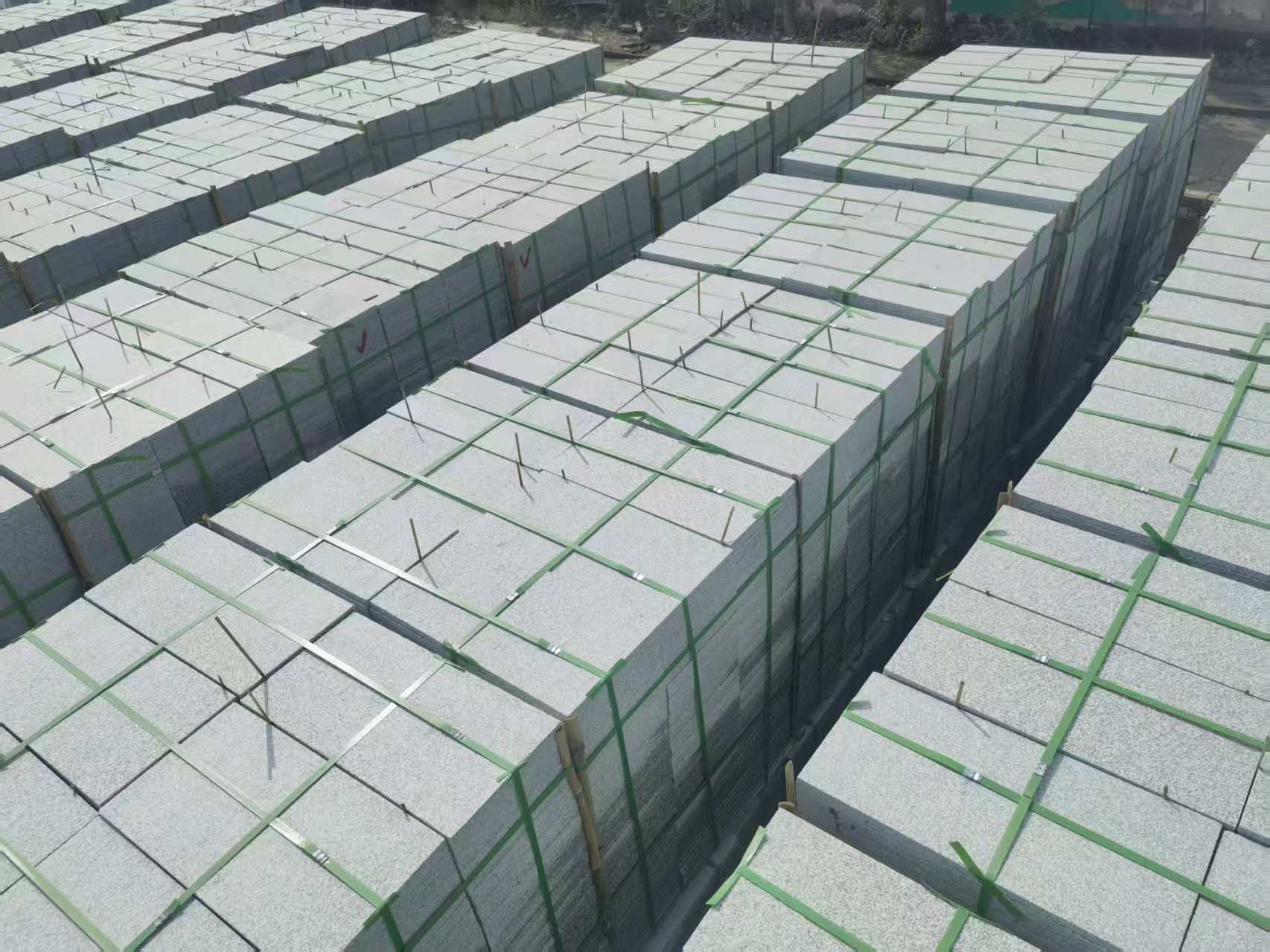 淄博 芝麻白1.8公分火烧300*600地铺，清仓大甩卖