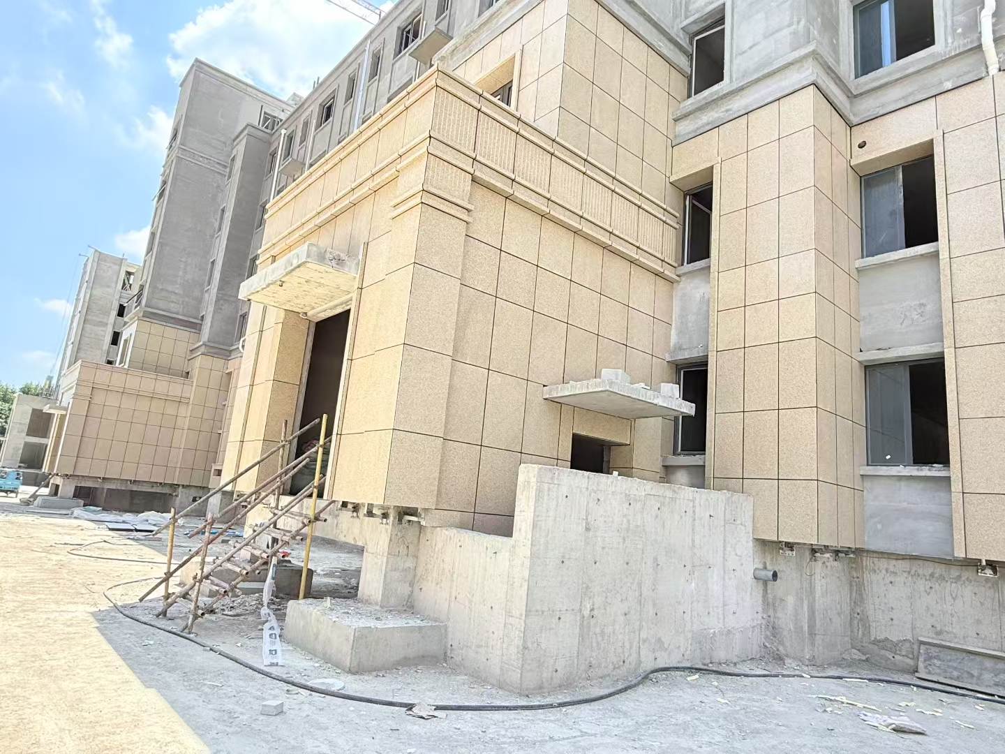 淄博 黄金麻干挂，工地实拍