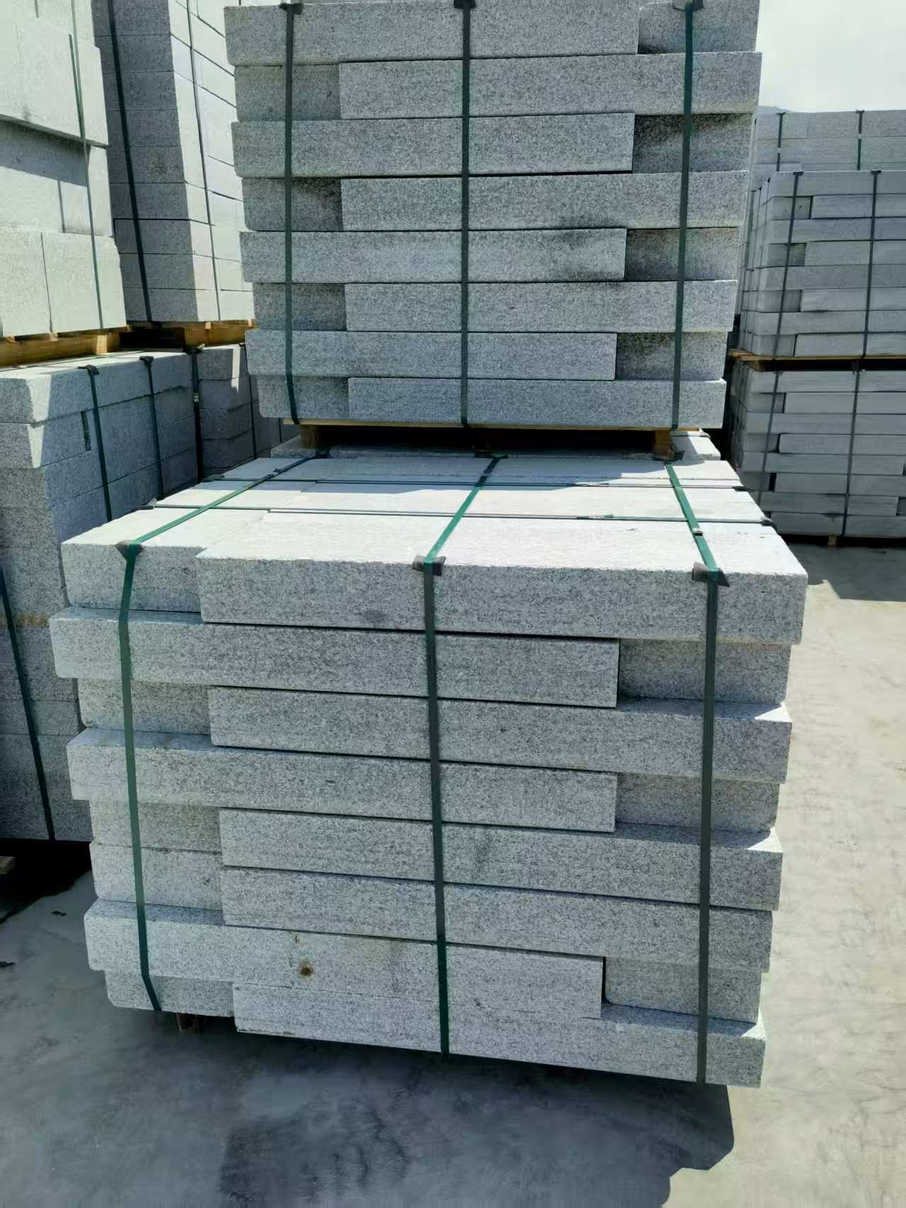 淄博 芙蓉白花岗岩路沿石、平石尺寸标准，色泽均匀