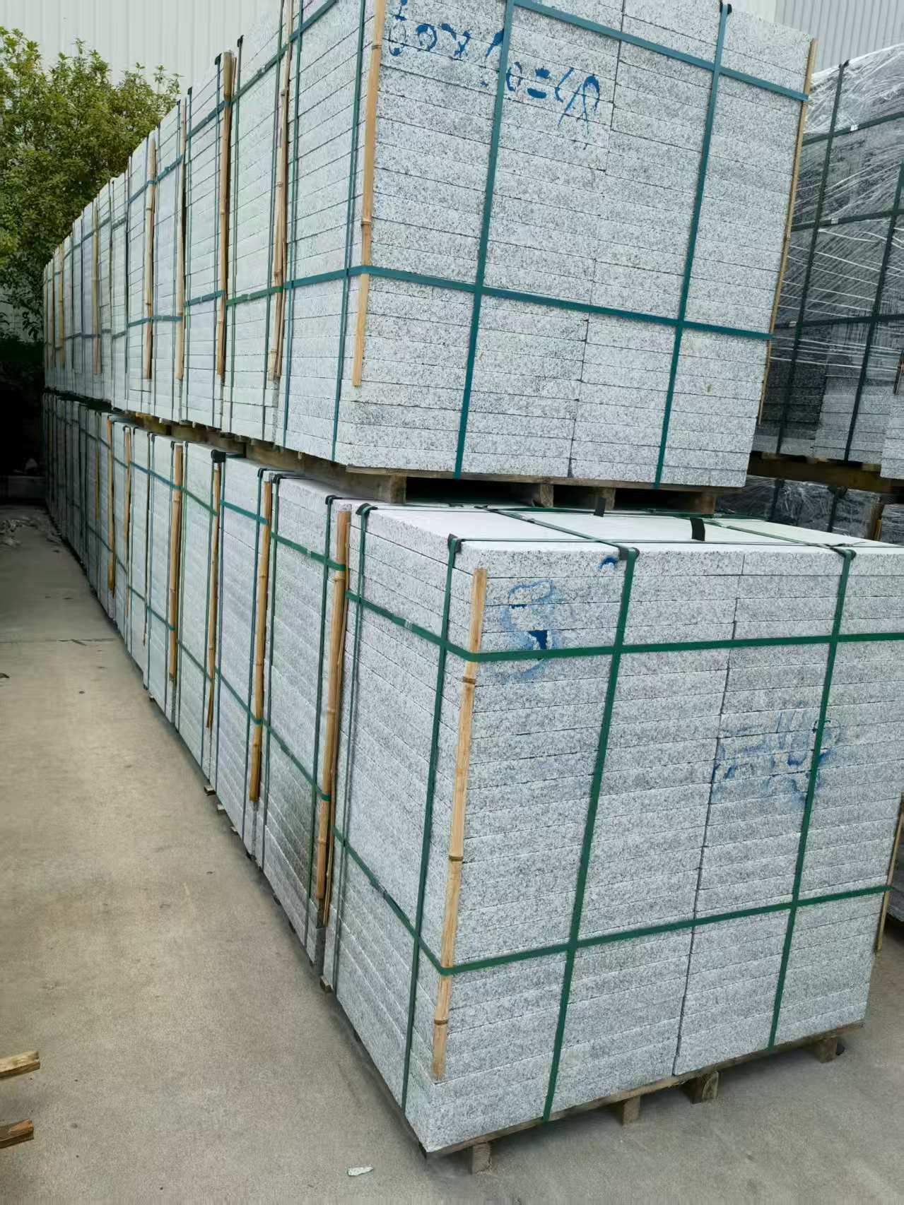 淄博 大花芙蓉白火烧成品，市政园林广场地铺石